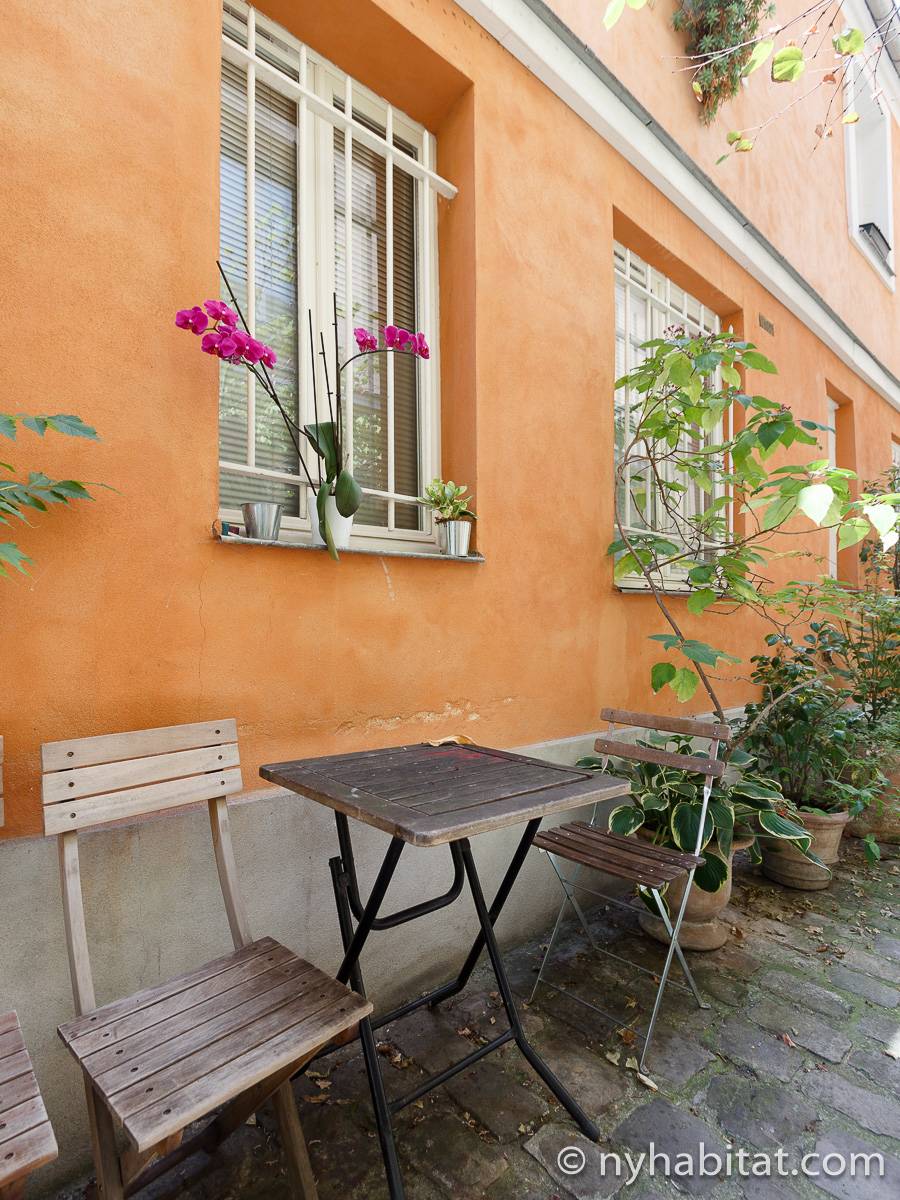 Paris Studio Apartment Rental in Latin Quarter (PA2598)