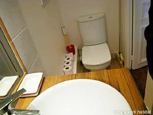 Badezimmer - Photo 2 von 7