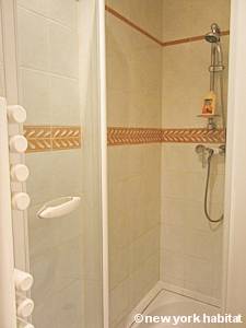 Badezimmer - Photo 7 von 7
