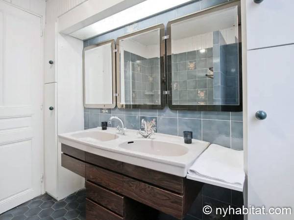Bagno - Photo 1 di 3