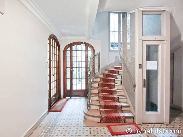 Altro - Photo 1 di 2