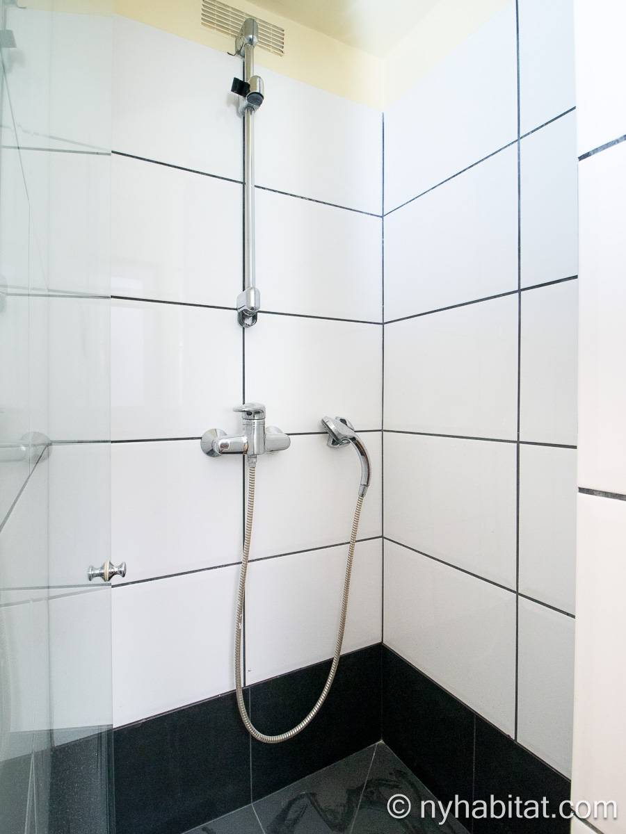 Badezimmer 2 - Photo 2 von 2