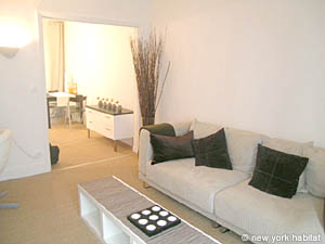 Paris Hidden Gem: 2 Bedroom apartment in Oberkampf, Pere Lachaise-Nation