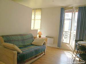 Living room - Photo 1 of 6