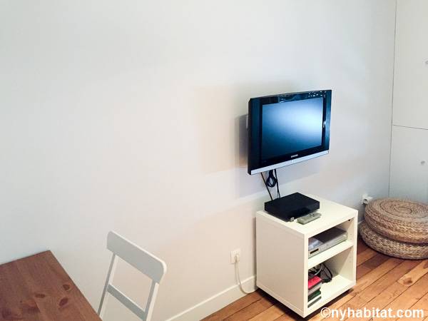 Living room - Photo 1 of 6