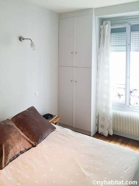 Bedroom - Photo 2 of 4