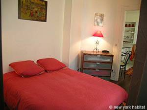 Schlafzimmer - Photo 2 von 5