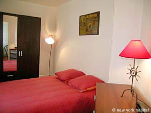Schlafzimmer - Photo 1 von 5