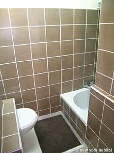 Badezimmer - Photo 3 von 4