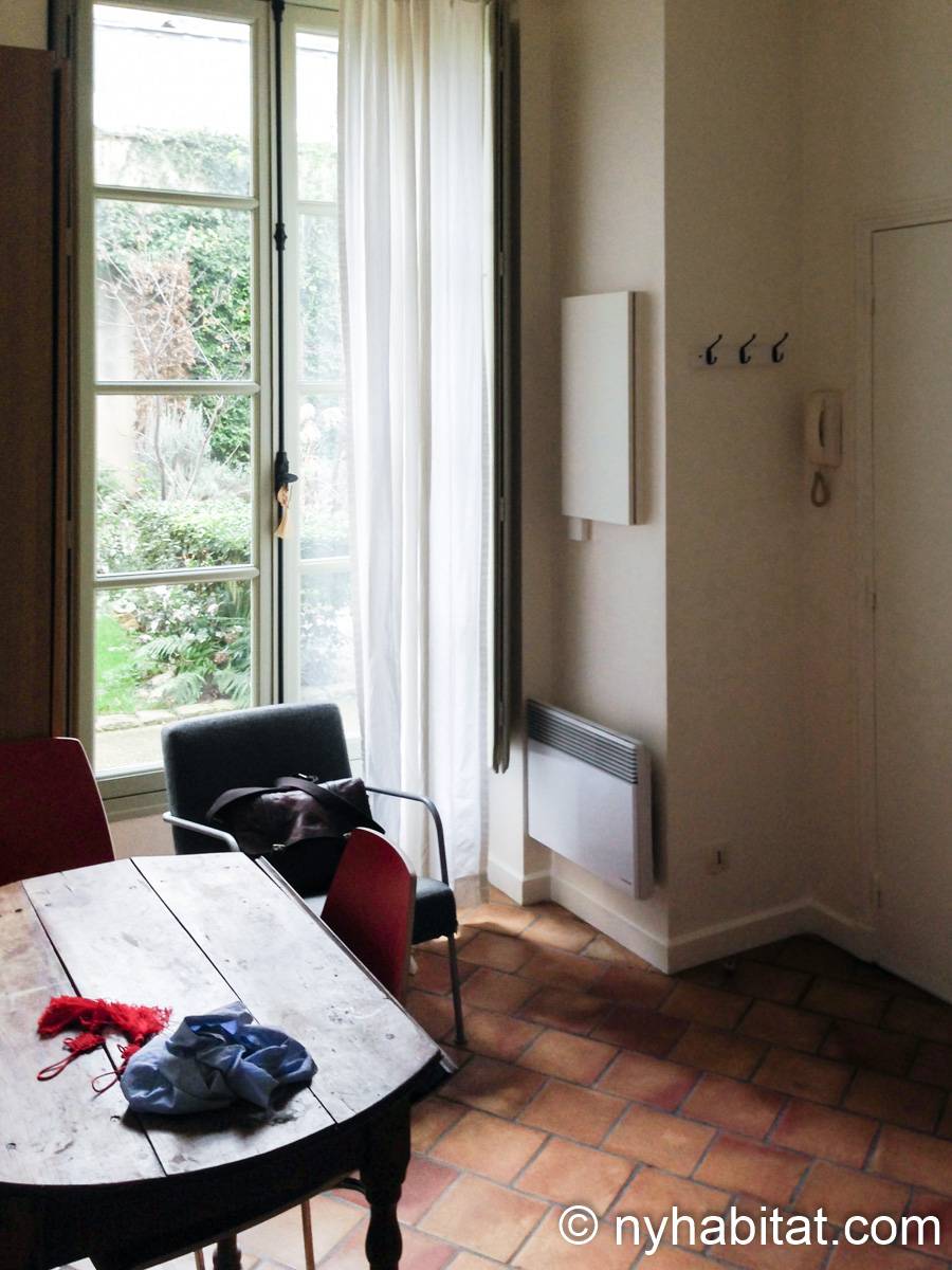 Wohnzimmer - Photo 1 von 5