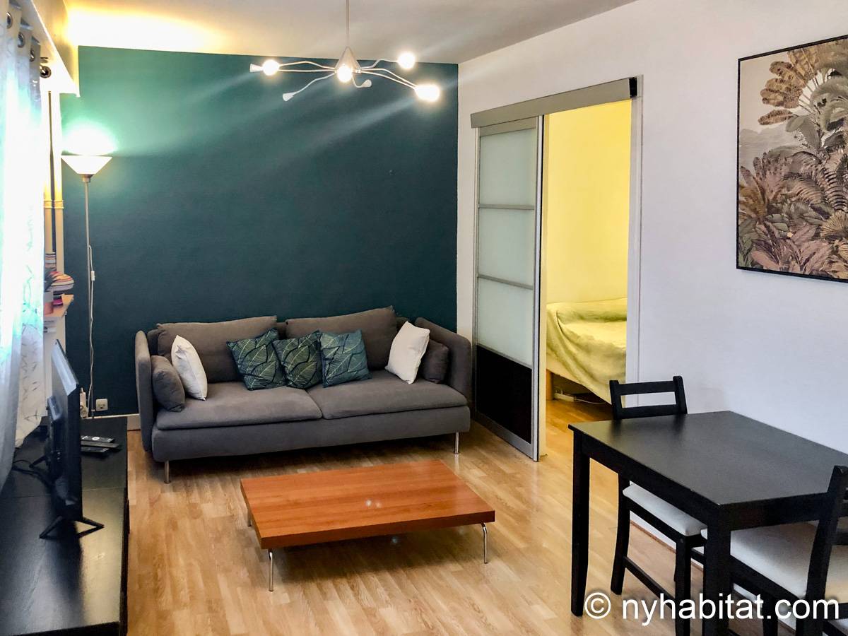 Wohnzimmer - Photo 1 von 5