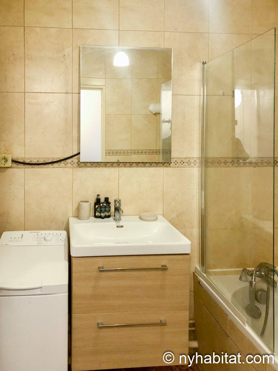 Badezimmer 1 - Photo 1 von 2