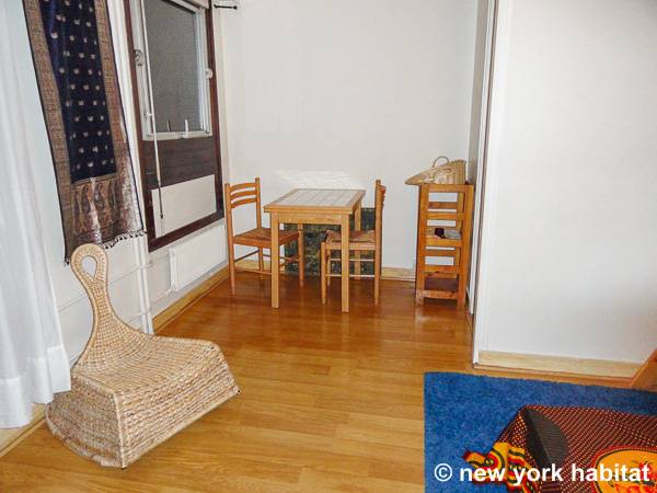 Living room - Photo 2 of 4