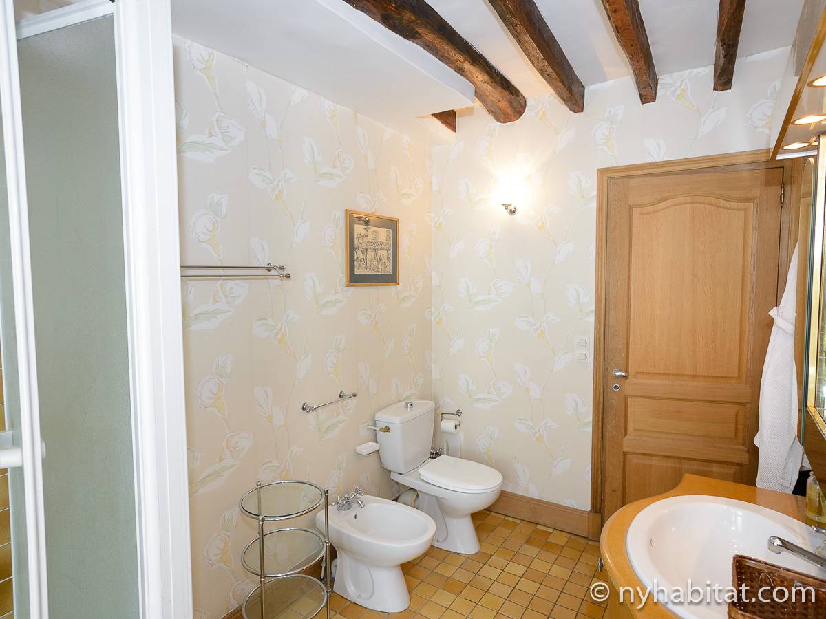 Salle de bain 1 - Photo 2 sur 4