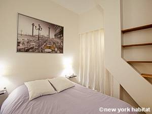 Bedroom - Photo 2 of 7