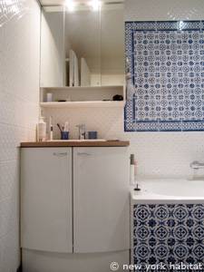 Bathroom - Photo 3 of 4
