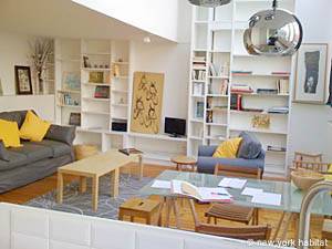 Living room - Photo 1 of 12