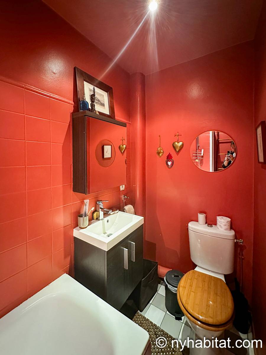 Bathroom 2 - Photo 2 of 3 Bathroom 2 - Photo 2 of 3
