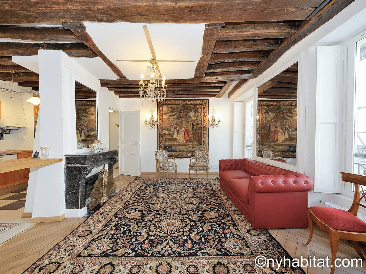 Paris 2 Bedroom Apartment Rental in Champs Élysées (PA4238)