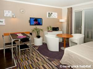 Living room - Photo 2 of 2