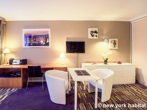 Living room - Photo 2 of 3