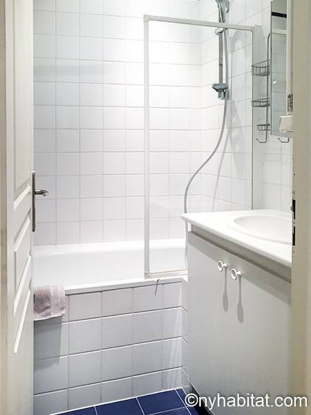 Bagno 1 - Photo 1 di 1