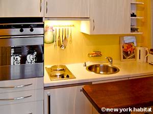 Kitchen - Photo 3 of 6