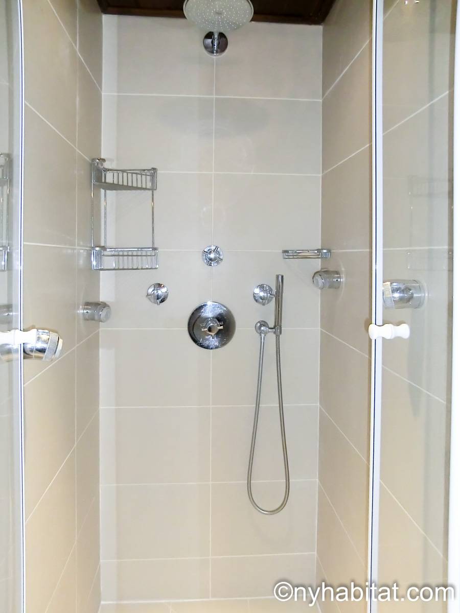 Badezimmer 1 - Photo 4 von 4