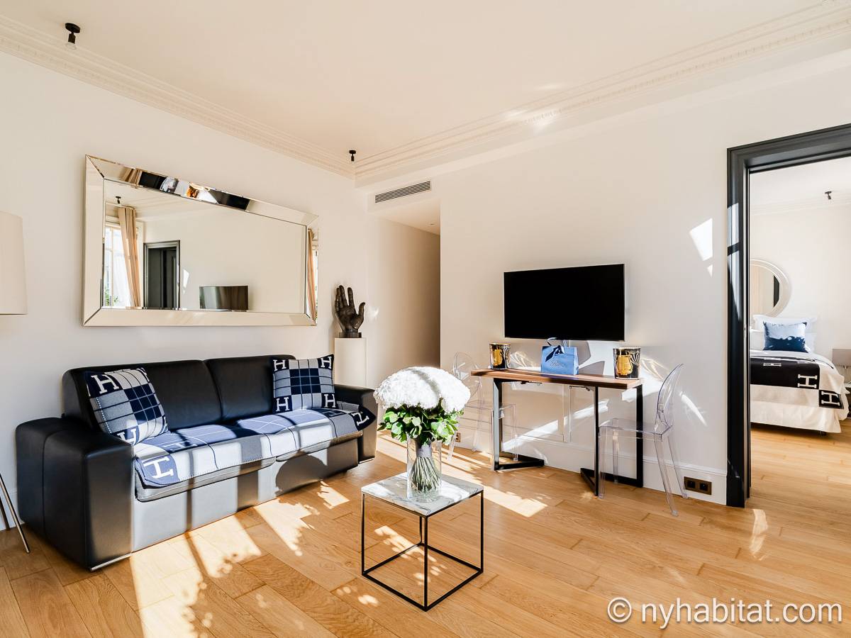 Living room - Photo 1 of 6 Living room - Photo 1 of 6