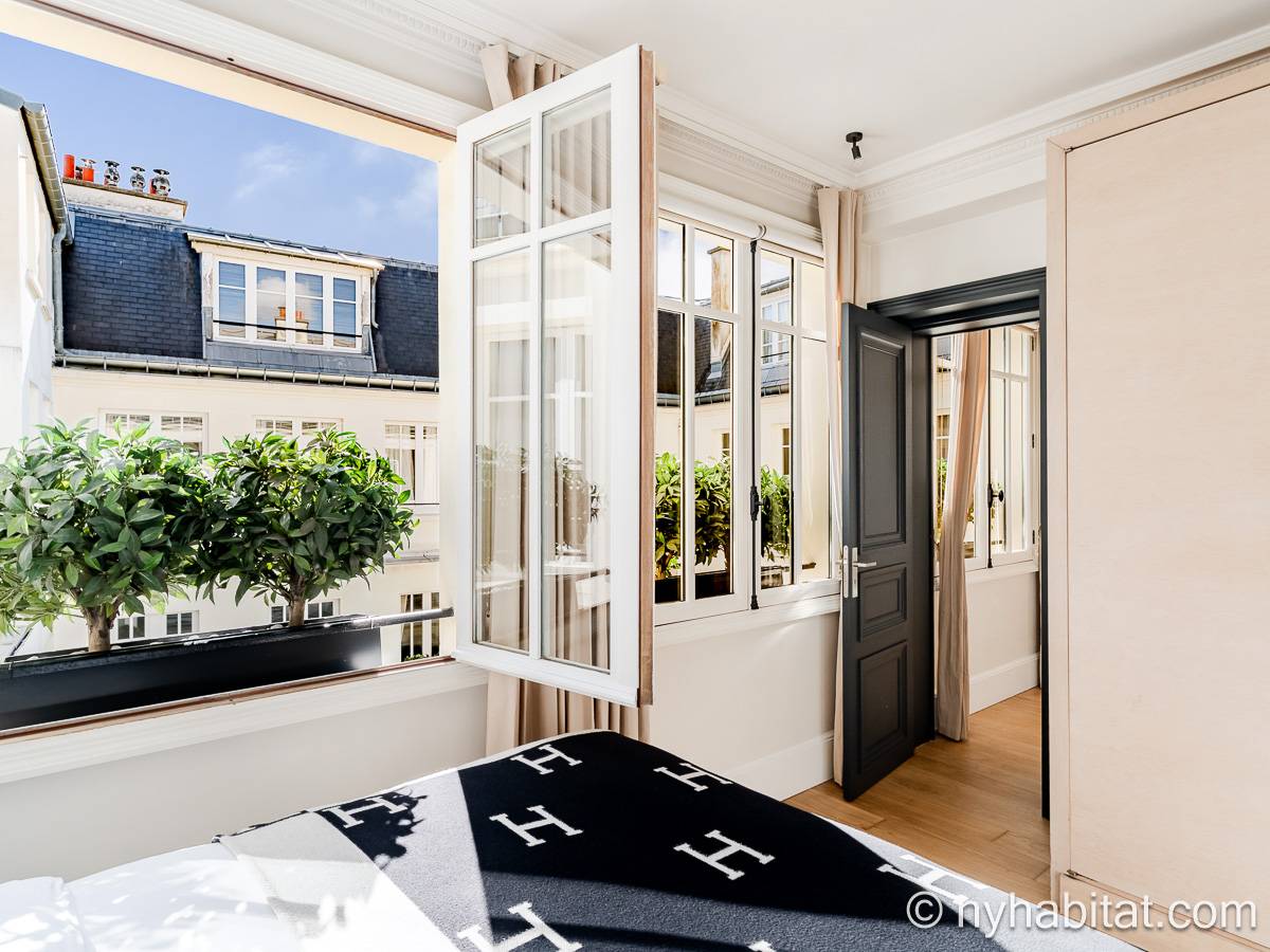 Bedroom - Photo 5 of 7 Bedroom - Photo 5 of 7