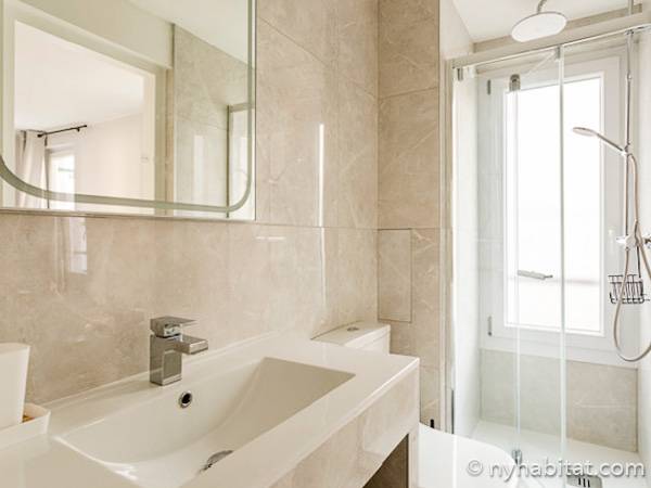 Ba&ntilde;o 1 - Photo 1 de 2