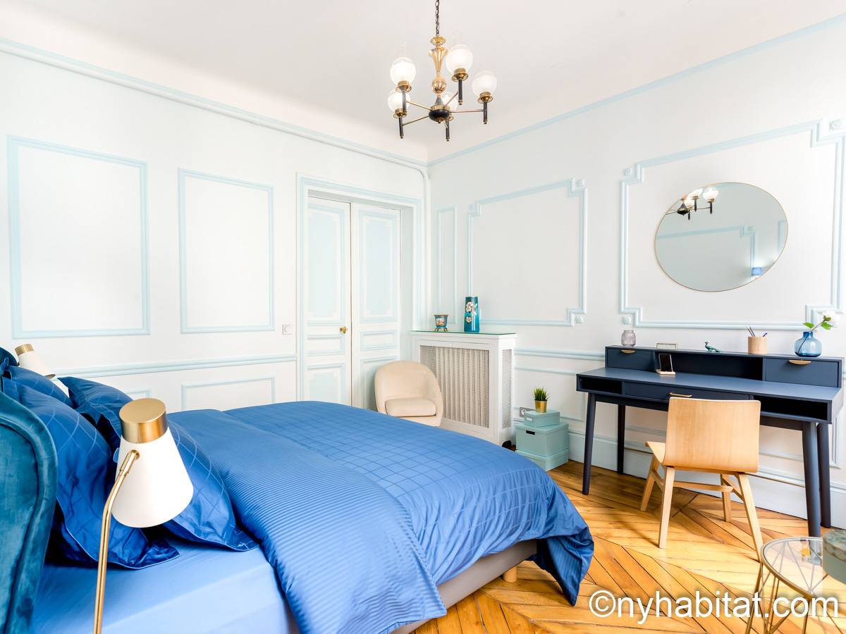 Paris Apartment 3 Bedroom Apartment Rental in Gare Saint Lazare (PA4417)