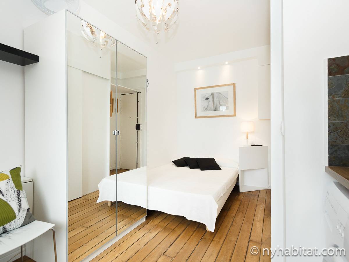  Logement   Paris Location meubl e Studio T1  Belleville 