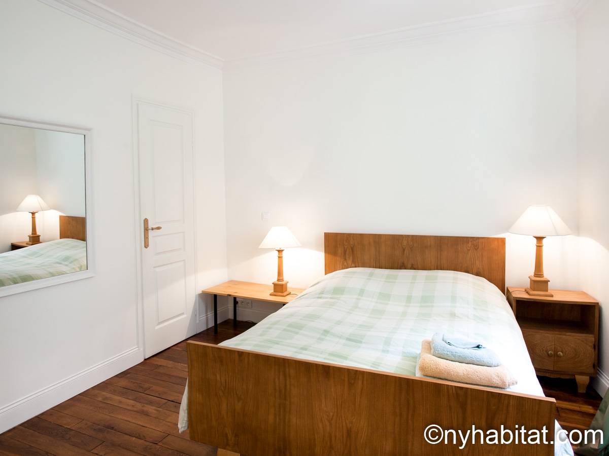 Schlafzimmer - Photo 4 von 8