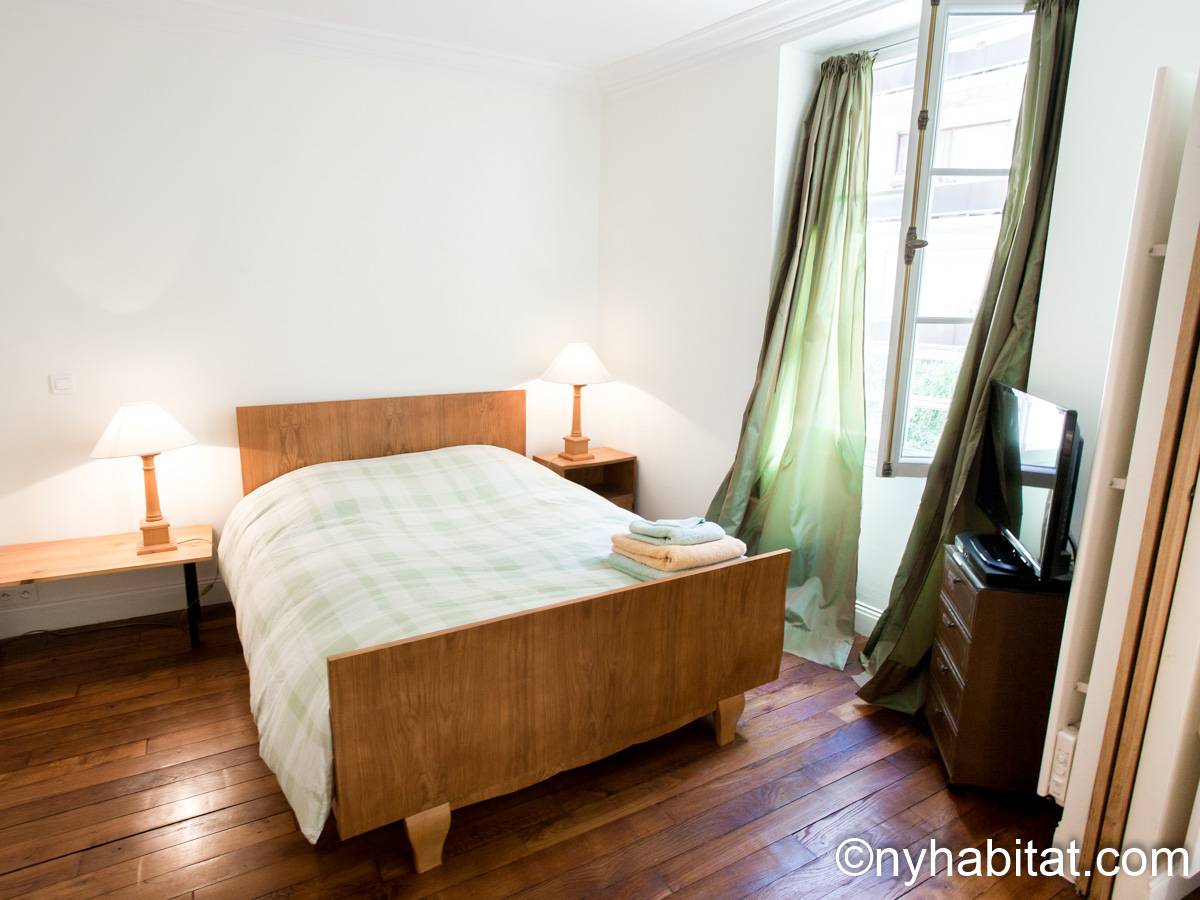 Schlafzimmer - Photo 3 von 8