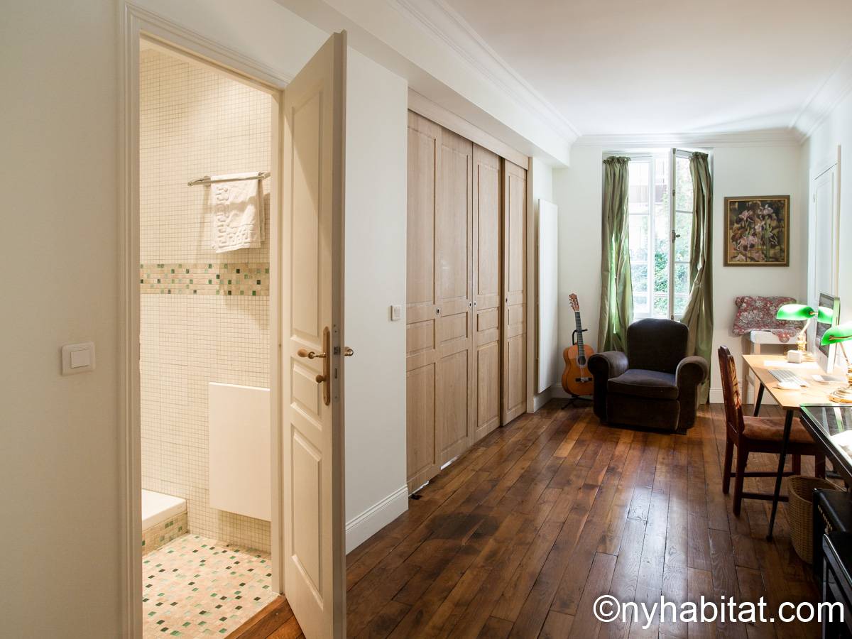 Schlafzimmer - Photo 7 von 8