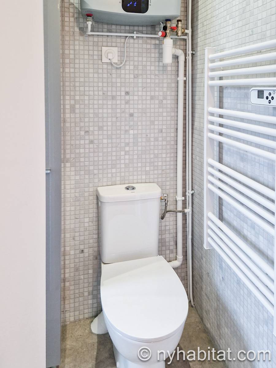 Bathroom - Photo 3 of 3