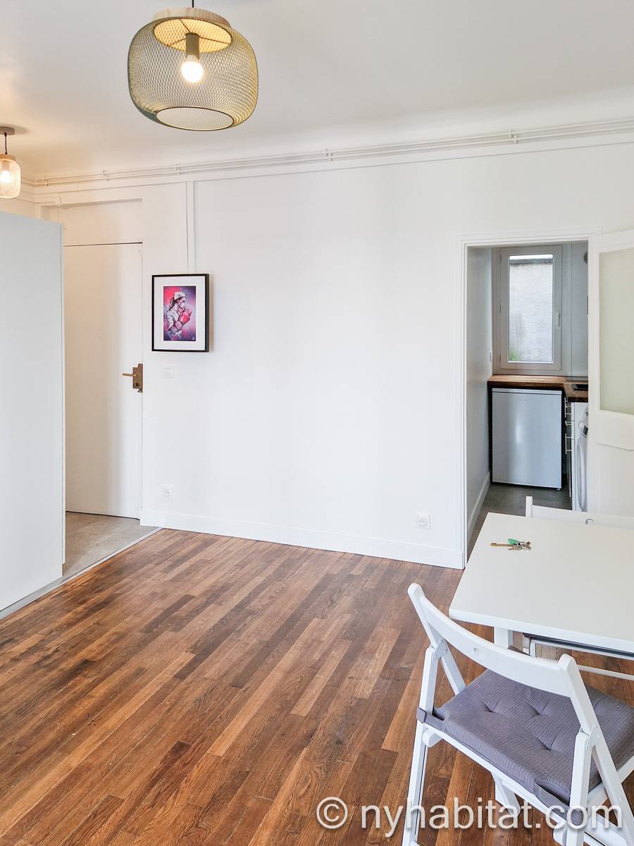 Living room - Photo 1 of 5