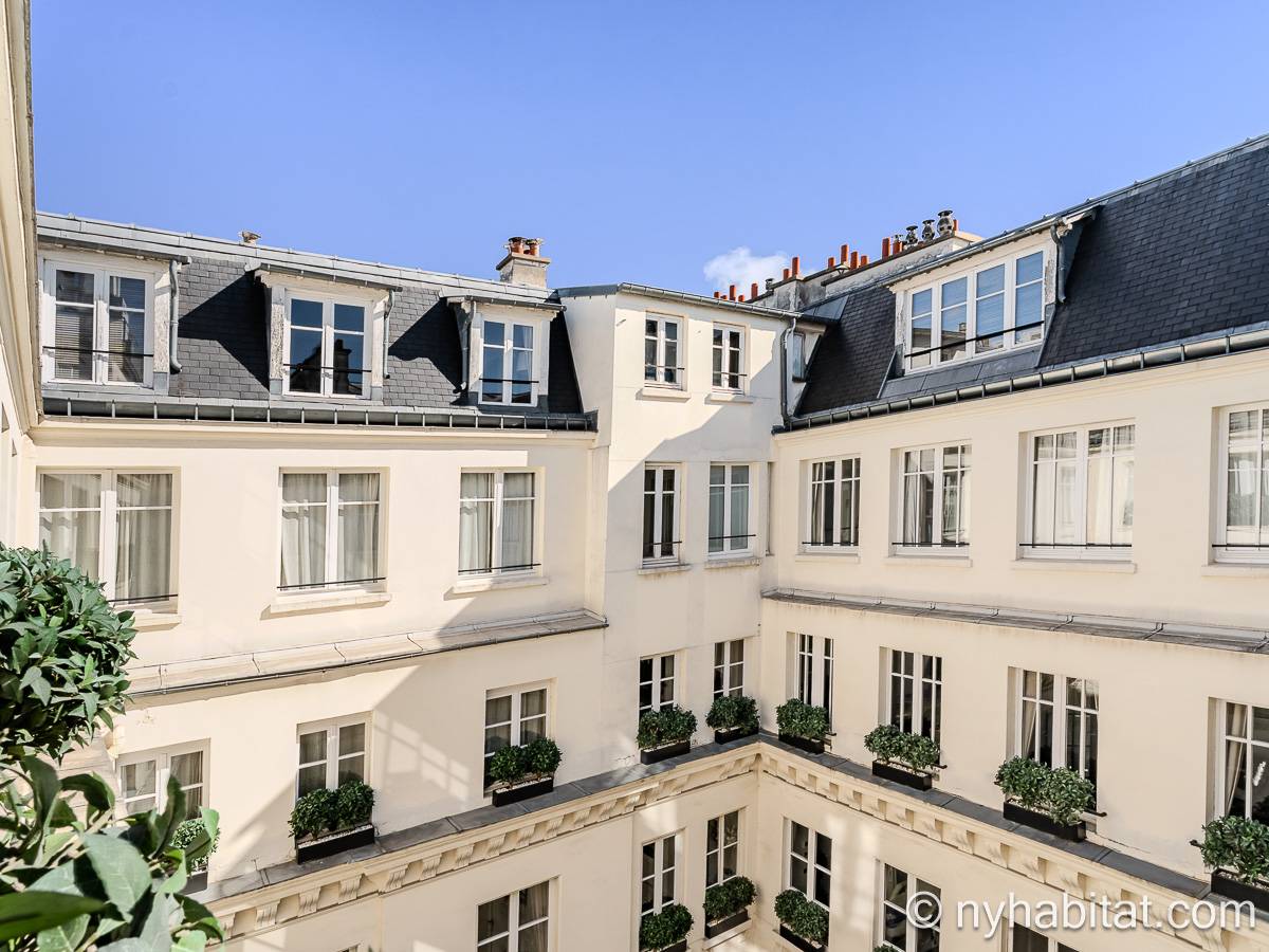 Schlafzimmer 1 - Photo 7 von 8 Schlafzimmer 1 - Photo 7 von 8