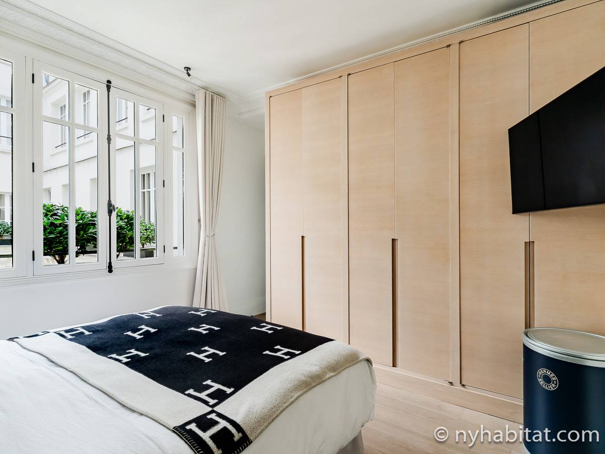 Bedroom 1 - Photo 2 of 5