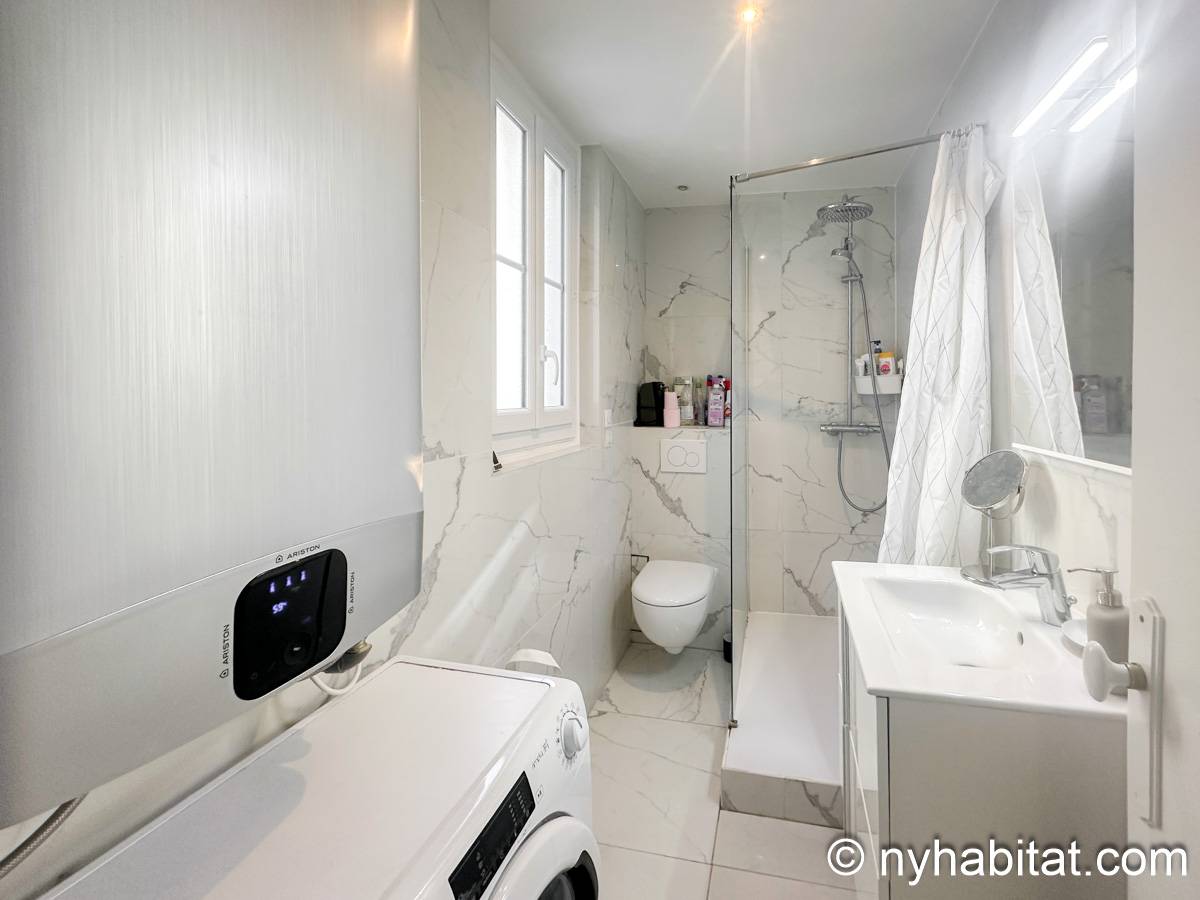 Bathroom - Photo 1 of 7 Bathroom - Photo 1 of 7