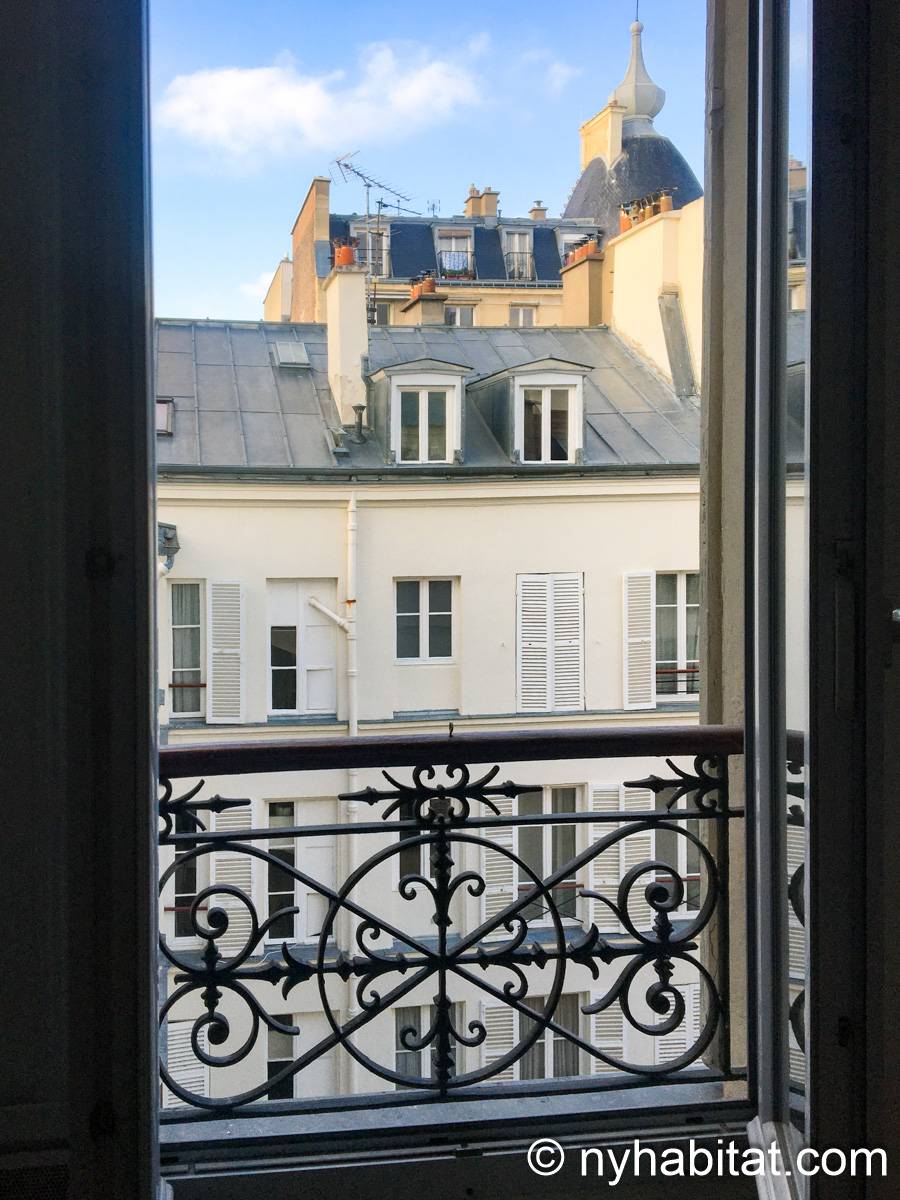 Living room - Photo 3 of 4 Living room - Photo 3 of 4