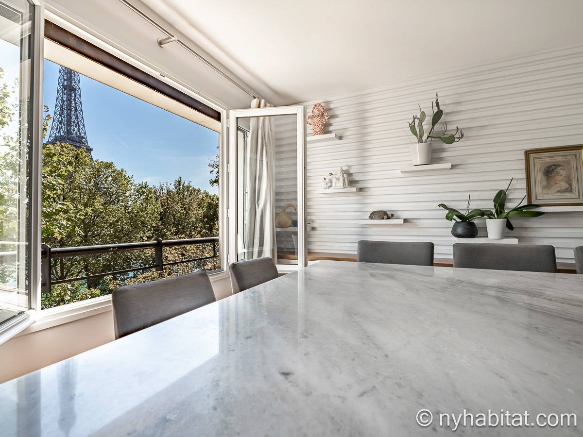 Kitchen - Photo 4 of 10