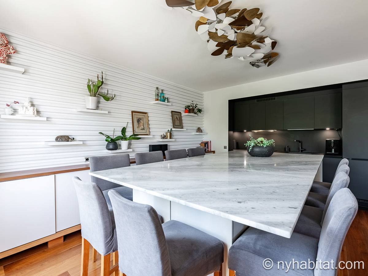 Kitchen - Photo 6 of 10