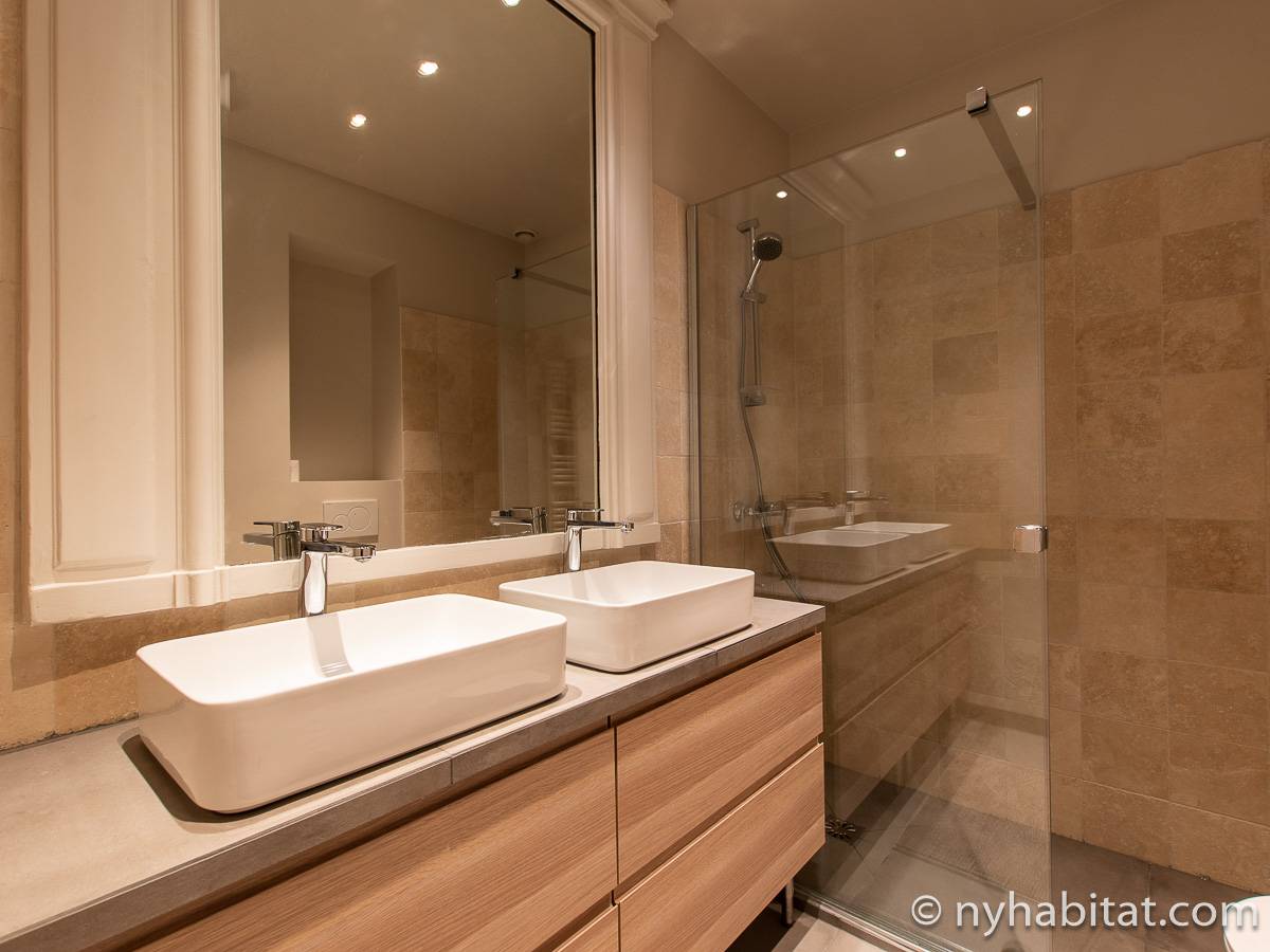 Salle de bain 1 - Photo 2 sur 3