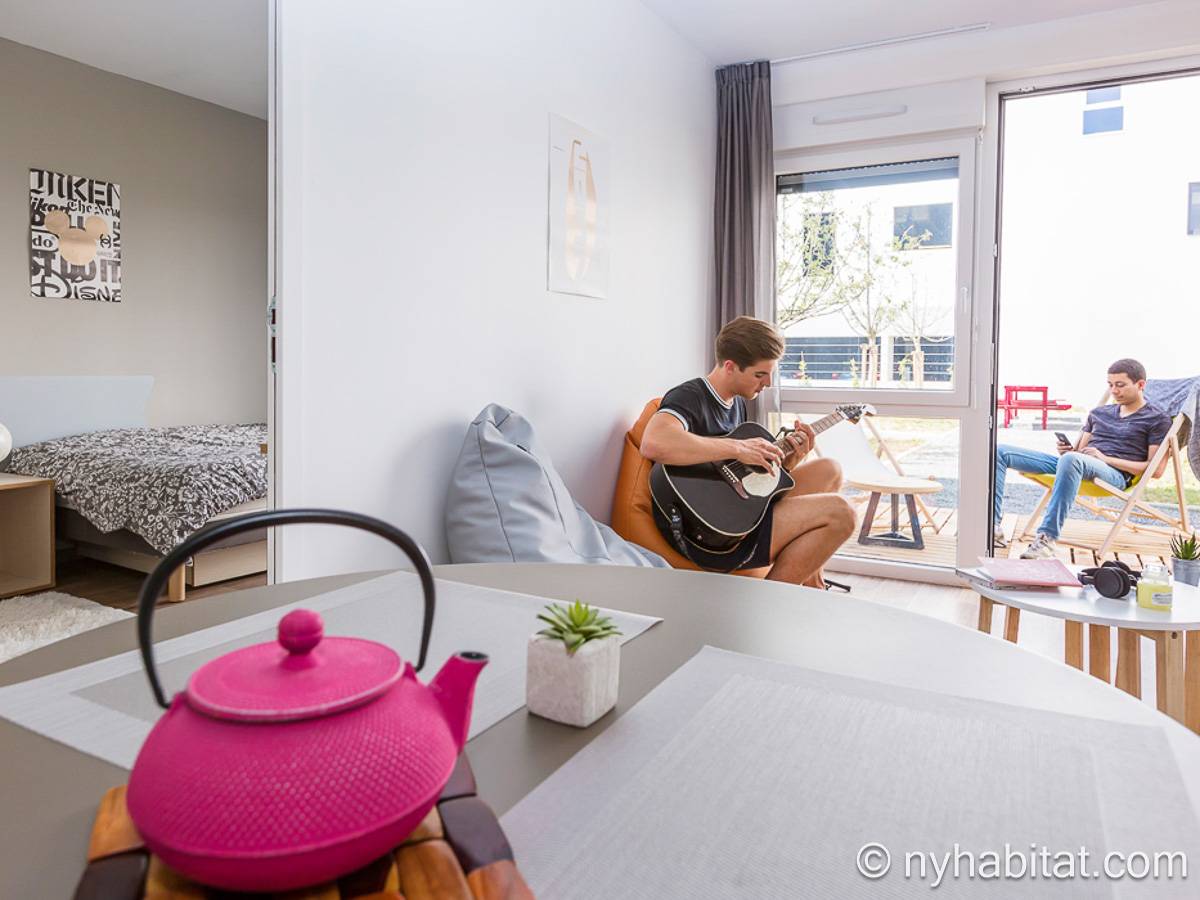 Living room - Photo 1 of 1