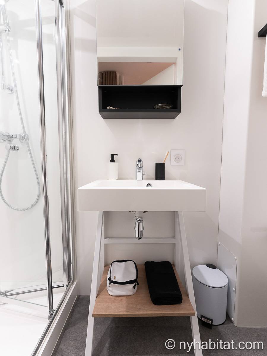 Badezimmer - Photo 3 von 4