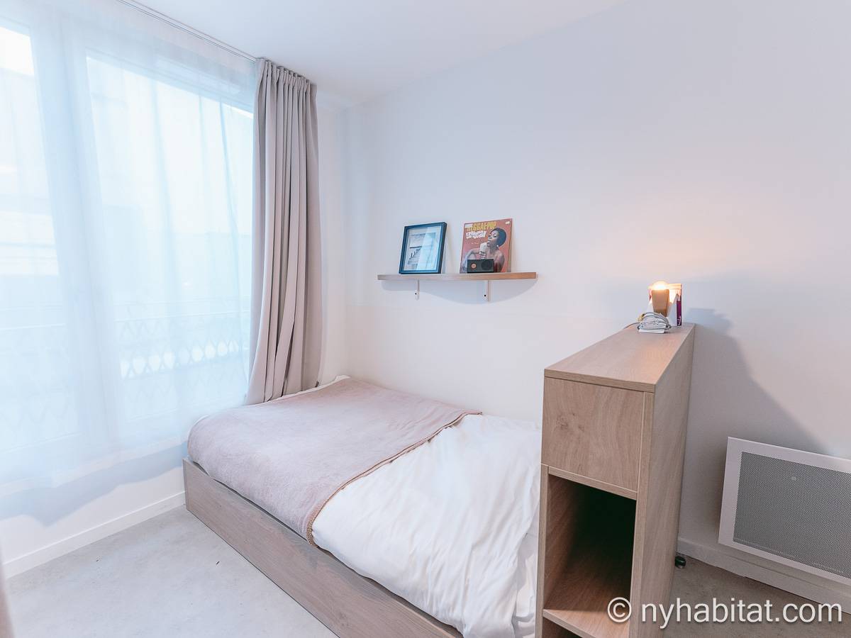 Schlafzimmer 1 - Photo 2 von 4