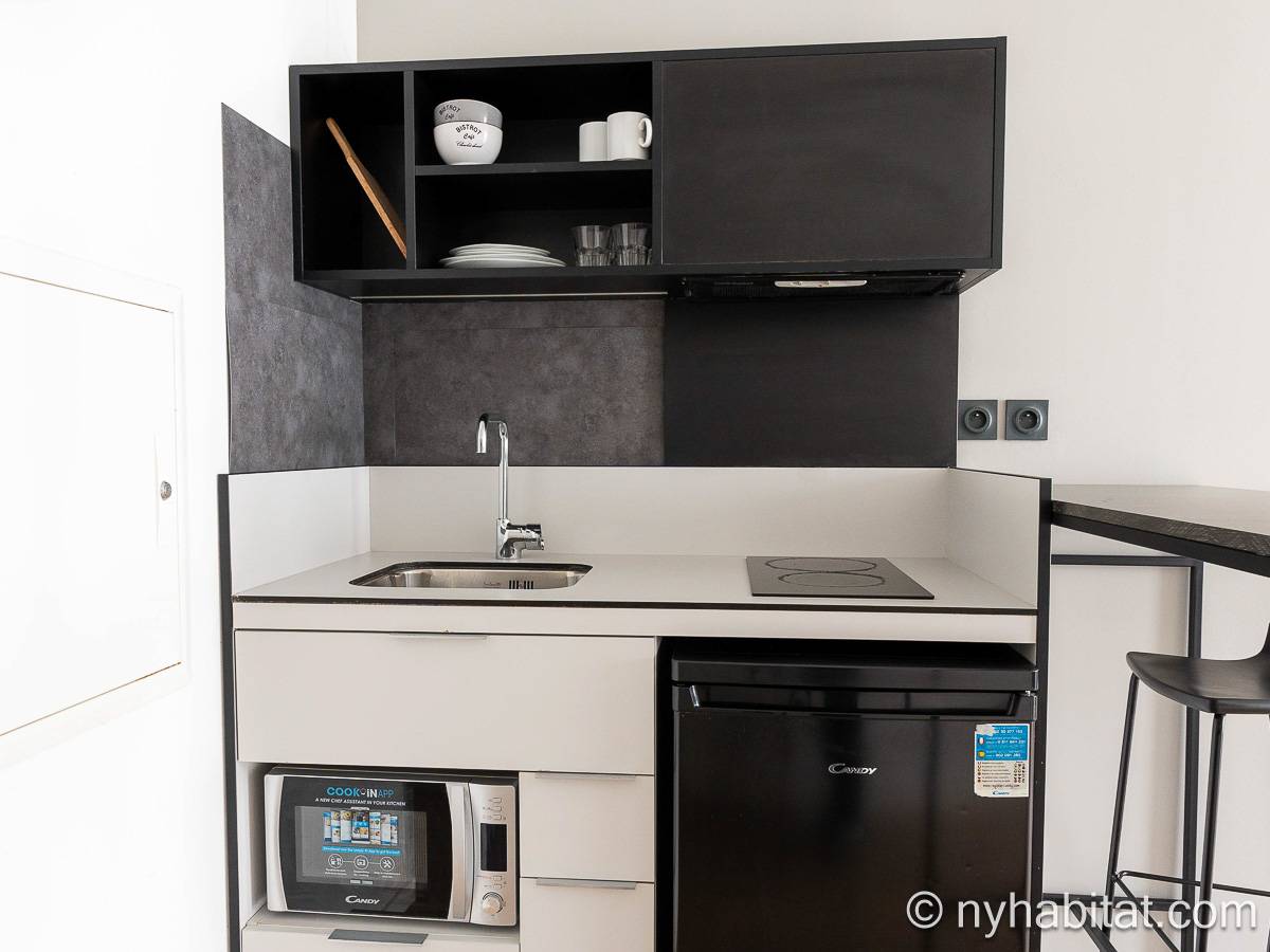 Kitchen - Photo 2 of 3