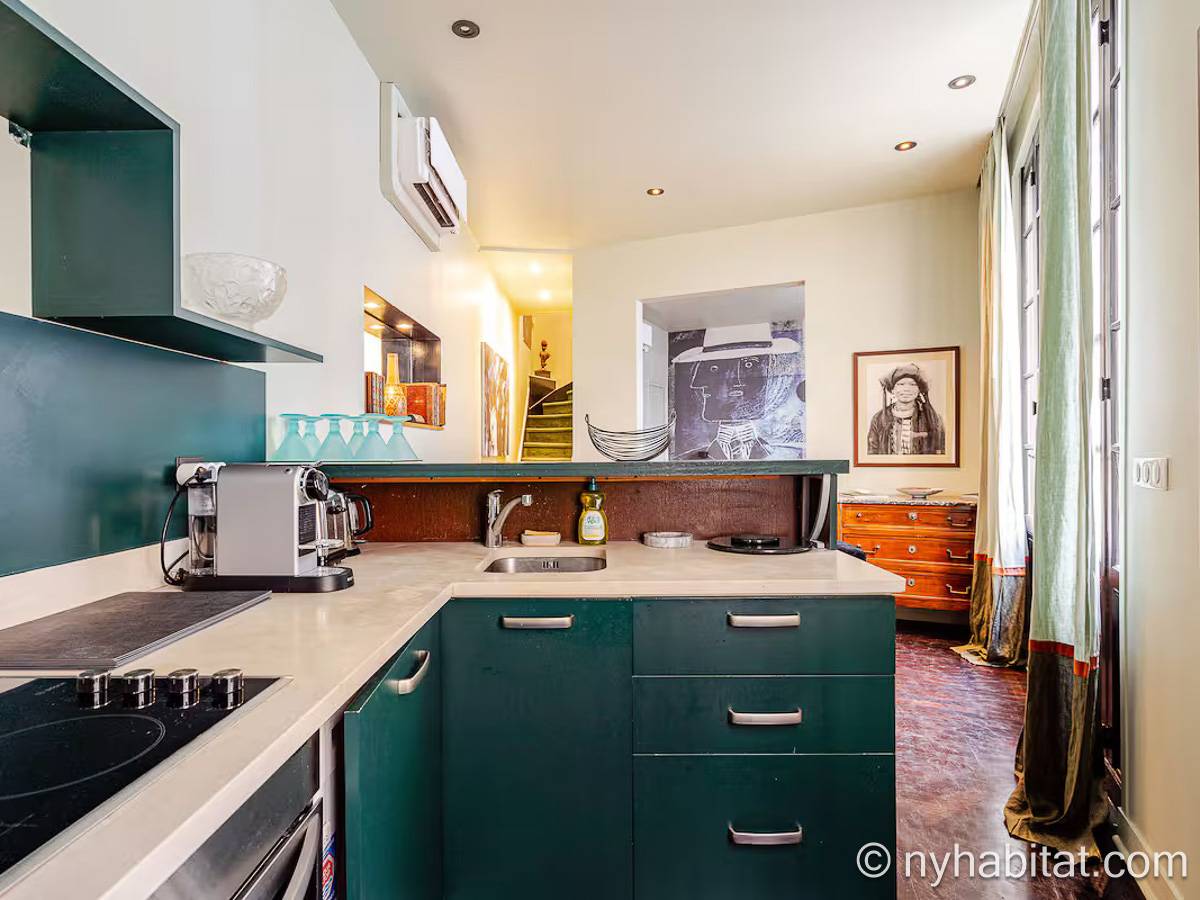 Kitchen - Photo 4 of 6